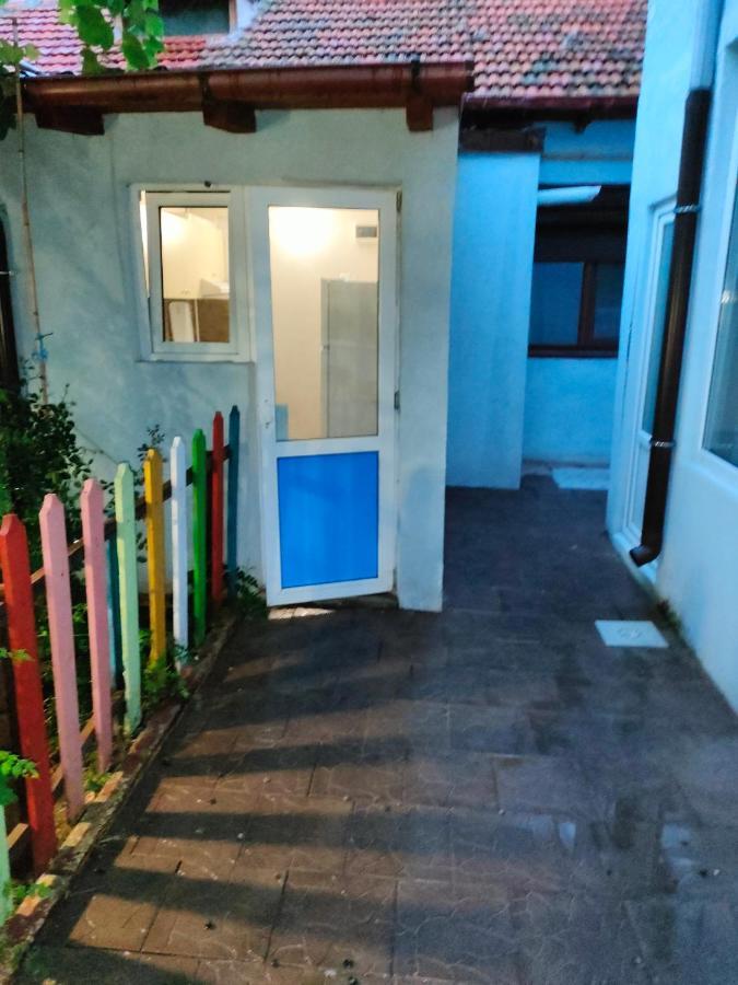 Ivavev Is Us Bythesea Constanta Exterior photo